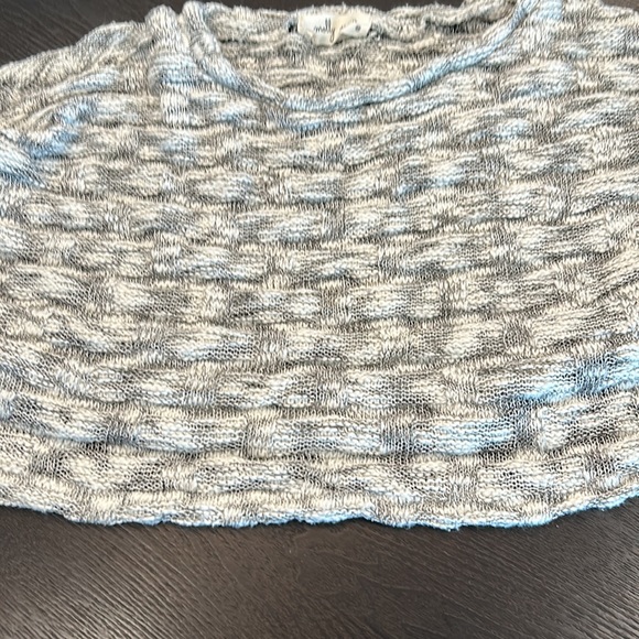 Molly green  textured long sleeve top - Picture 2 of 4